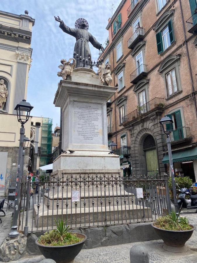 Samm San Gregorio Armeno * Nápoles